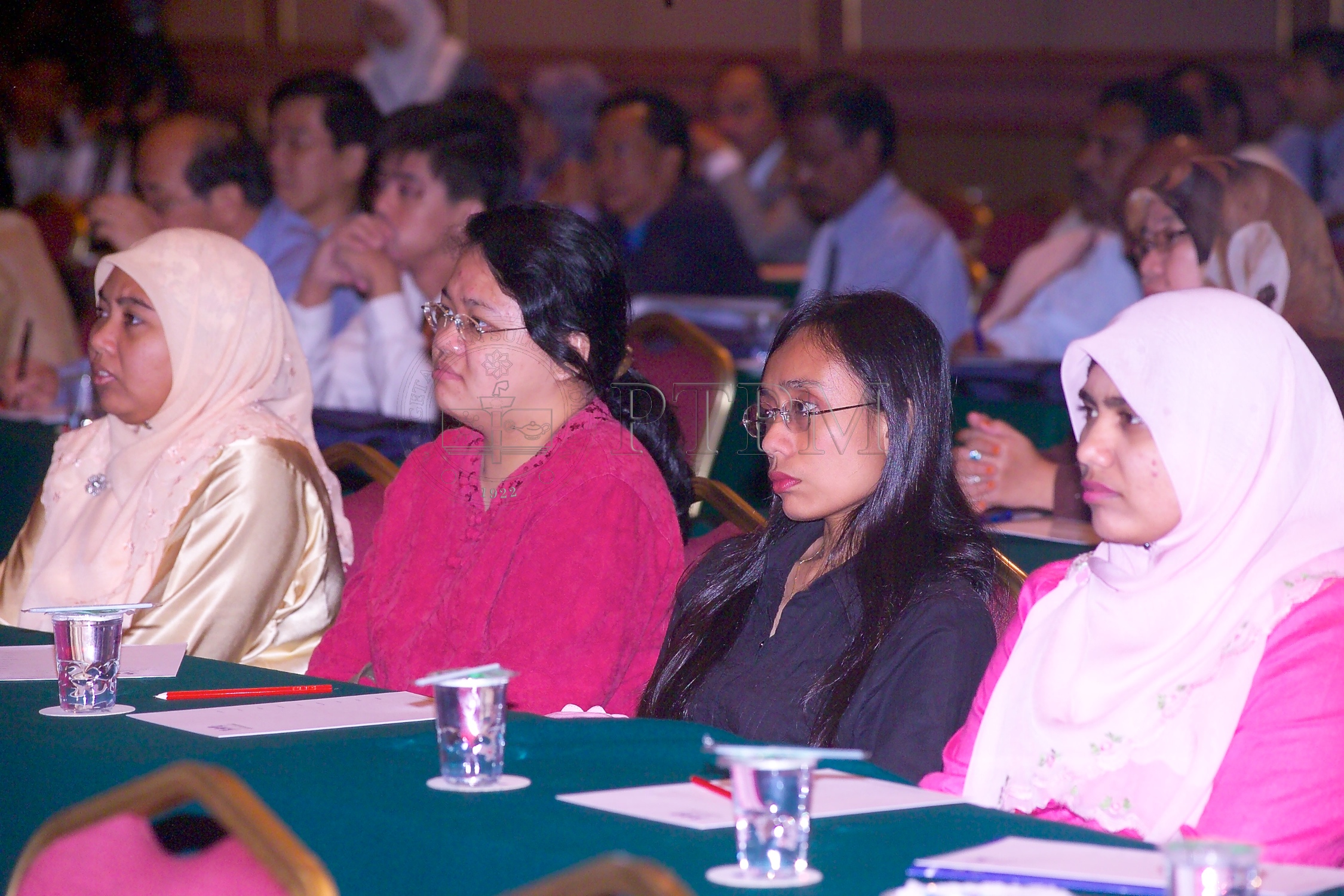 PTPM 06 23 eduresearch D9X40694